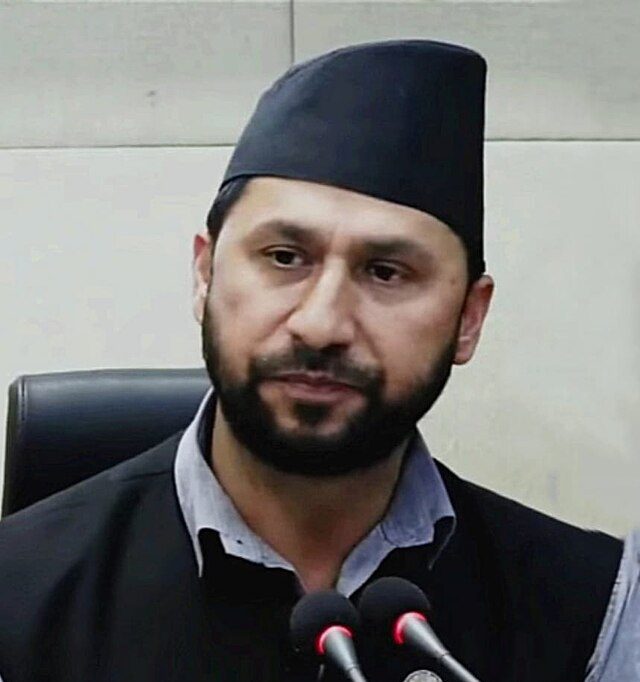 सरकार ढल्दैन : सभापति लामिछाने