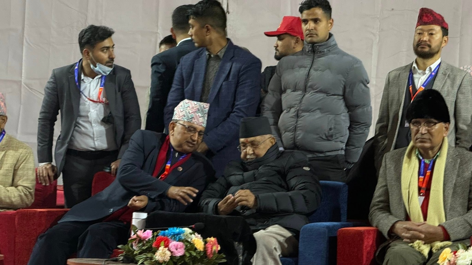 भृकुटीमण्डपमा जारी एमालेको नेतृत्व चयनका लागि आज विद्युतीय भोटिङ मेसिनमार्फत मतदान हुँदै