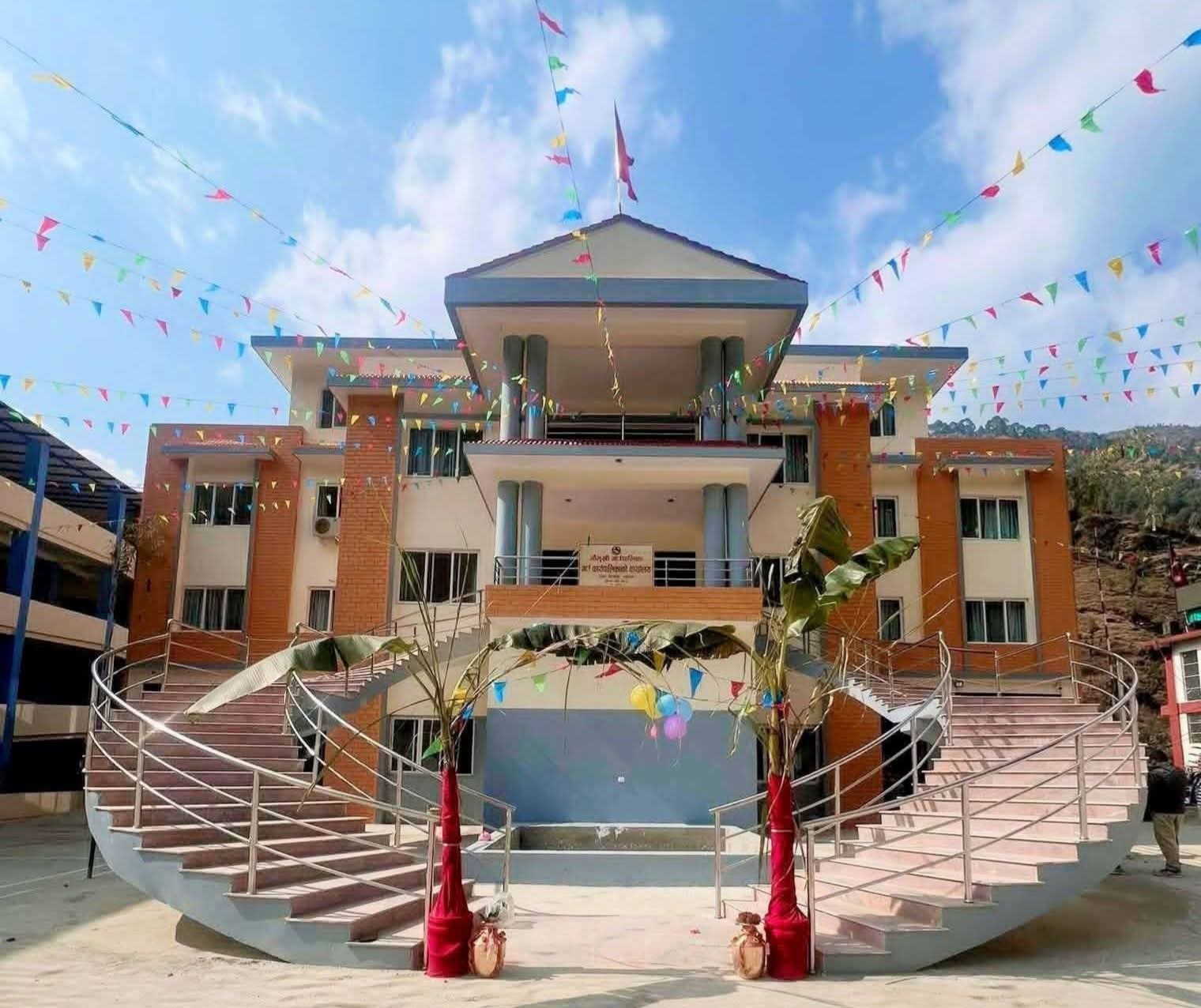 प्यूठानको गौमुखी गाउँपालिकाको नवनिर्मित प्रशासनिक भवन उद्घाटन