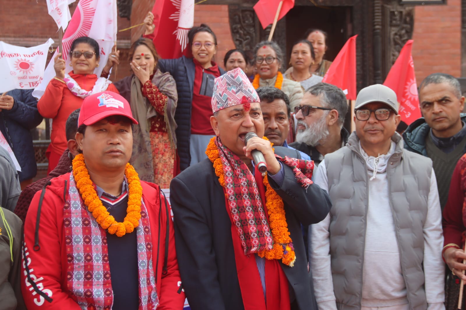 एमाले देश बनाउने शक्ति हो : ईश्वर पोखरेल