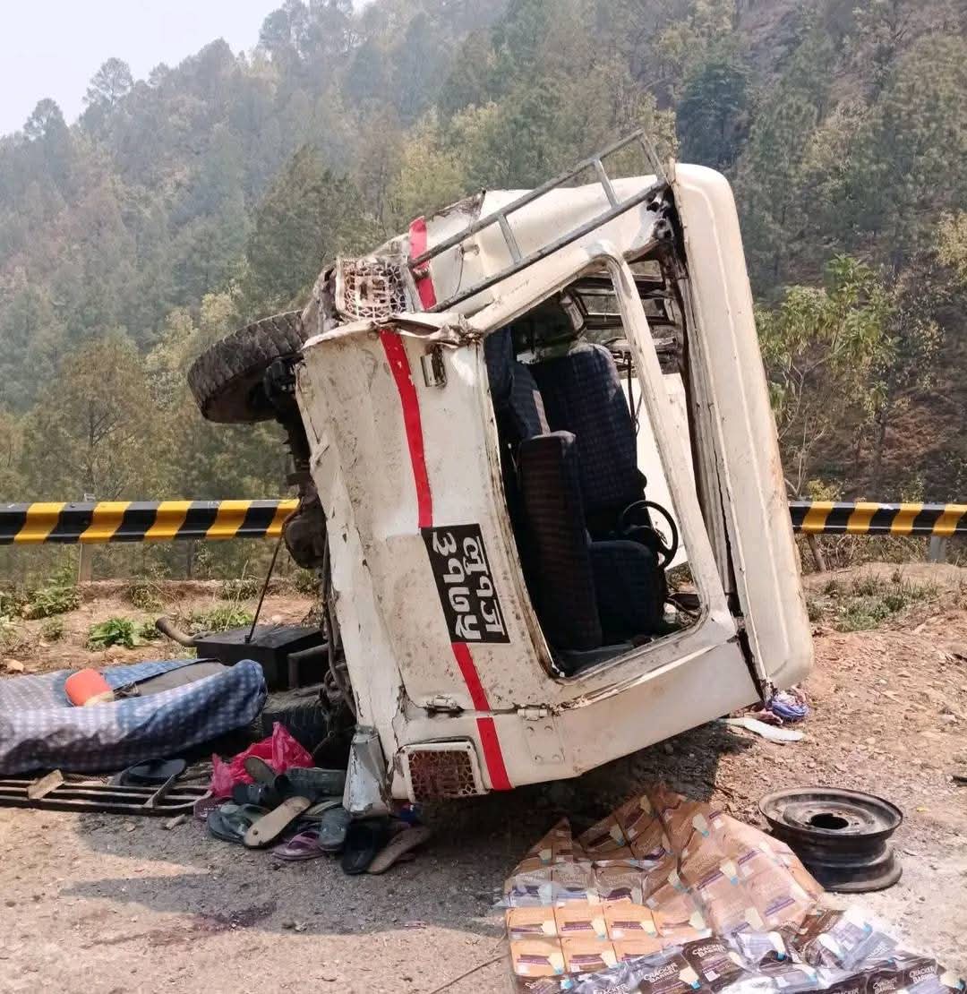 स्वर्गद्वारी जादै गरेको जीप दुर्घटना, एक बालिकाको मृत्यु