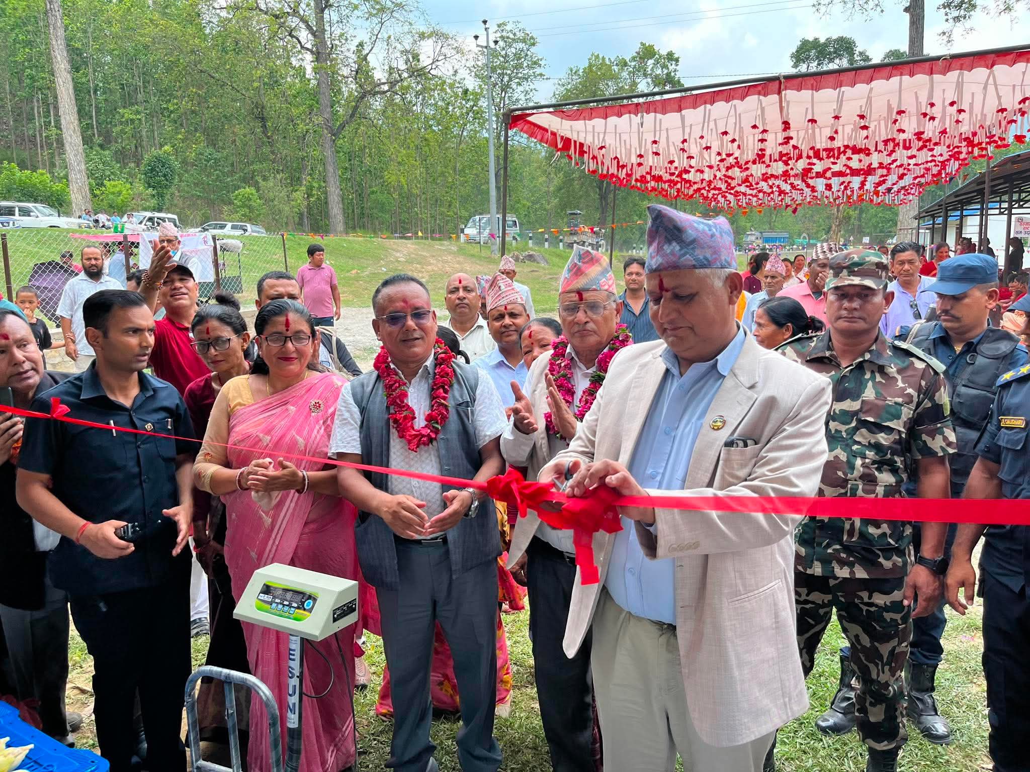 स्थानीय उत्पादनको बजारीकरणले मात्रै ग्रामीण अर्थतन्त्र बलियो बन्छ : मुख्यमन्त्री आचार्य