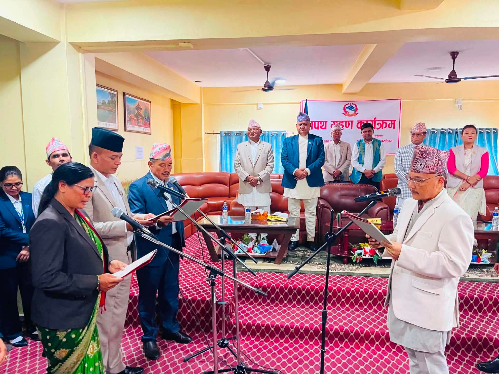 लुम्बिनी प्रदेशकमा तीन नयाँ मन्त्रीले लिए शपथ