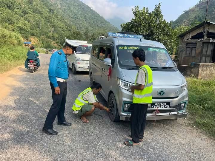 दुर्घटना रोक्न प्यूठानमा सार्वजनिक सवारीको मेकानिकल परीक्षण