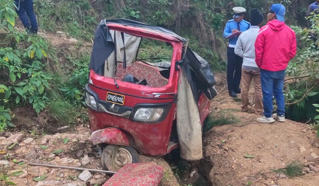 सल्यानमा अटो दुर्घटना हुँदा एक जनाको मृत्यु